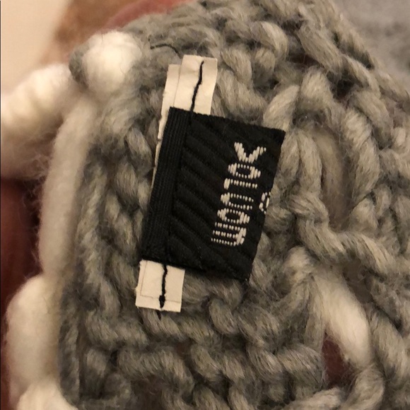 Scarf - Picture 4 of 4